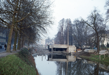 801539 Gezicht op het in aanbouw zijnde inlaatwerk van de spuikoker aan het einde van de Stadsbuitengracht, ter hoogte ...